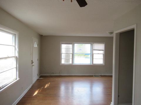 409 Fairview Dr, Champaign, IL 61820 photo 10