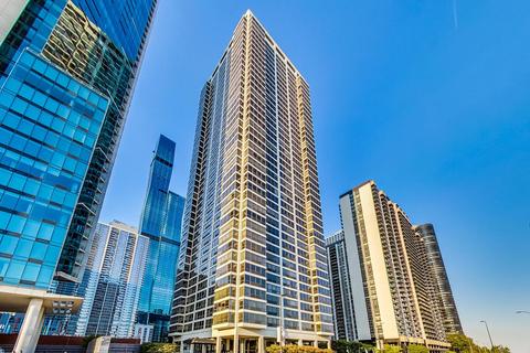 360 E Randolph St #907, Chicago, IL 60601 photo 1