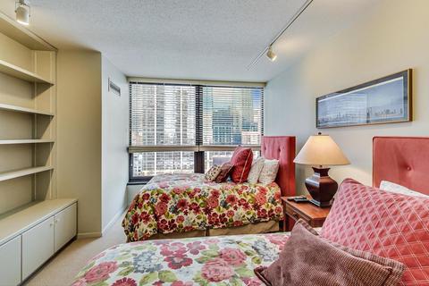 360 E Randolph St #907, Chicago, IL 60601 photo 13