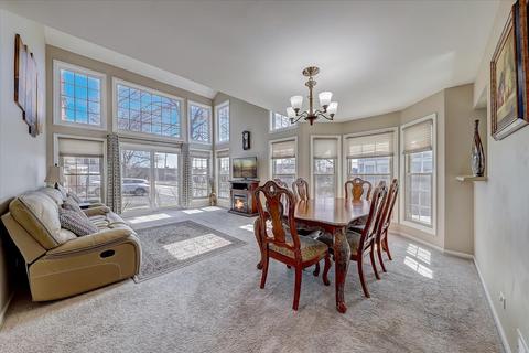 9033 Jacqueline Dr, Des Plaines, IL 60016 photo 13
