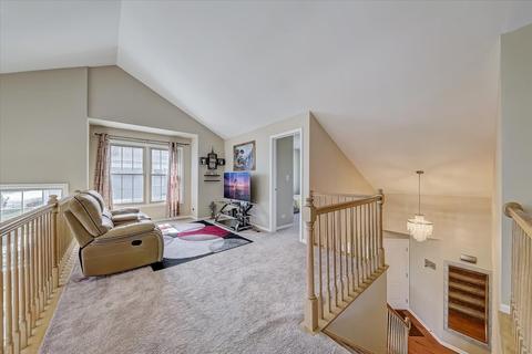 9033 Jacqueline Dr, Des Plaines, IL 60016 photo 19