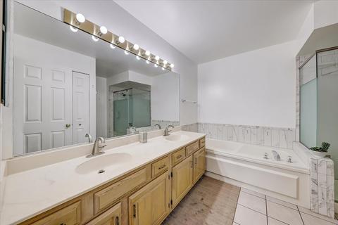 9033 Jacqueline Dr, Des Plaines, IL 60016 photo 17