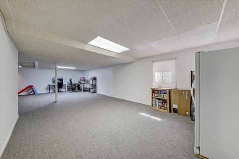 9033 Jacqueline Dr, Des Plaines, IL 60016 photo 29