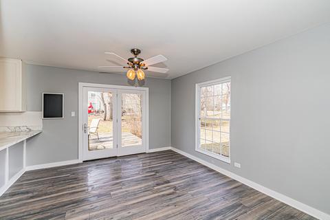66 Silver Tree Cir, Cary, IL 60013 photo 8