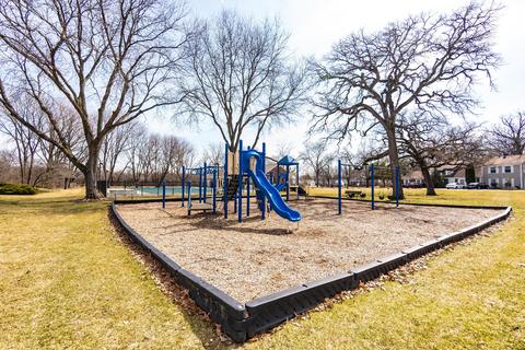 66 Silver Tree Cir, Cary, IL 60013 photo 26