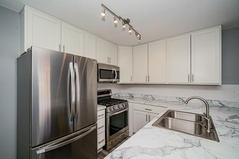 66 Silver Tree Cir, Cary, IL 60013 photo 12