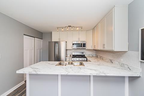 66 Silver Tree Cir, Cary, IL 60013 photo 11