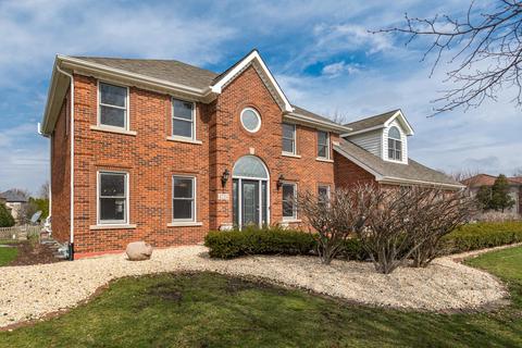 4204 White Eagle Dr, Naperville, IL 60564 photo 3