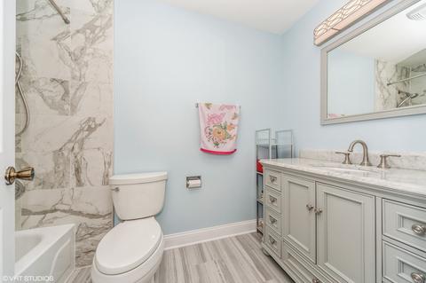 1408 Aldgate Ct #C2, Wheeling, IL 60090 photo 10