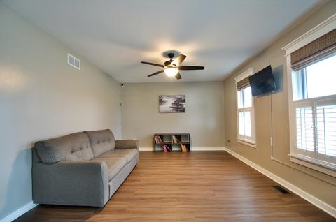 2302 Hastings Dr, Plainfield, IL 60586 photo 2