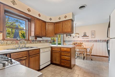 317 Wakeman Ave, Wheaton, IL 60187 photo 6