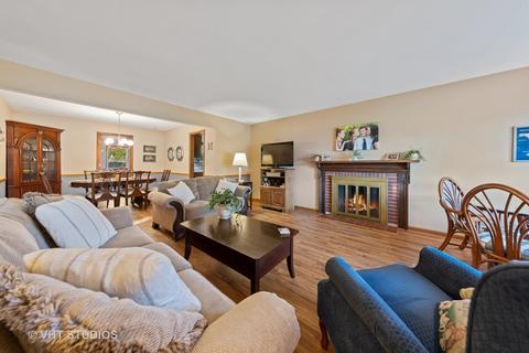 317 Wakeman Ave, Wheaton, IL 60187 photo 3