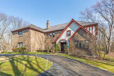 3902 Clearwater Dr, Long Grove, IL 60047