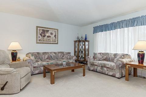 707 Kathleen Dr, Normal, IL 61761 photo 2