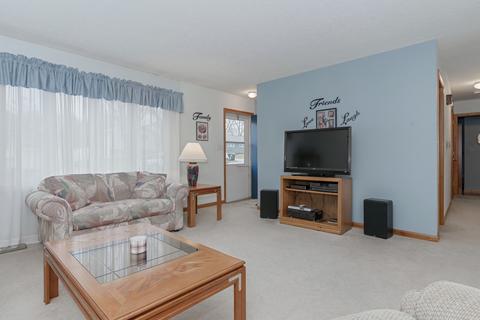 707 Kathleen Dr, Normal, IL 61761 photo 3