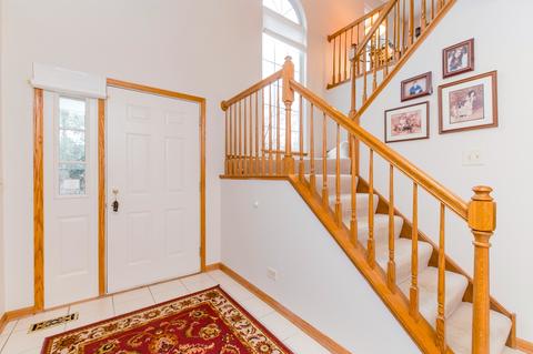 875 Wembley Ct, Elgin, IL 60120 photo 6
