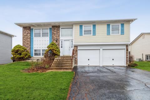 4415 Beacon Ct, Hoffman Estates, IL 60192 photo 1