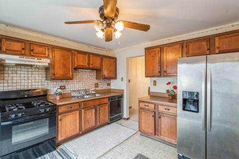 4415 Beacon Ct, Hoffman Estates, IL 60192 photo 5