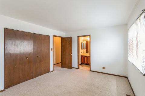 4415 Beacon Ct, Hoffman Estates, IL 60192 photo 9