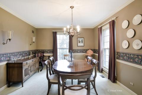 38 W245 Pars Path, Elgin, IL 60124 photo 8