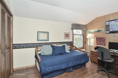 38 W245 Pars Path, Elgin, IL 60124 photo 18