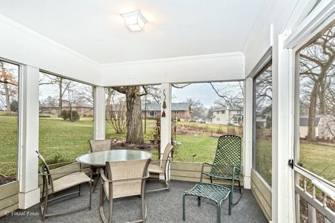 38 W245 Pars Path, Elgin, IL 60124 photo 9