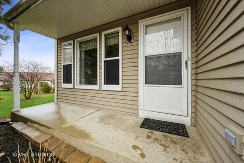 2333 Bluejay Trl, Elgin, IL 60123 photo 2