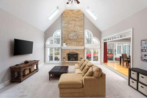 3211 White Eagle Dr, Naperville, IL 60564 photo 4