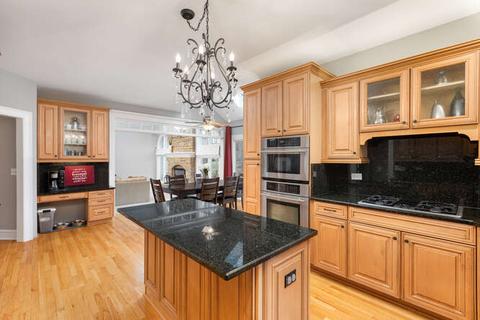 3211 White Eagle Dr, Naperville, IL 60564 photo 9