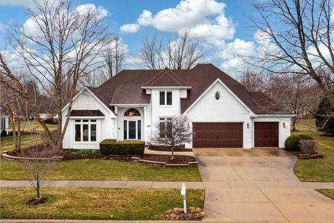 3211 White Eagle Dr, Naperville, IL 60564 photo 1