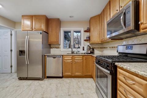 619 E Prairie Ave, Des Plaines, IL 60016 photo 11