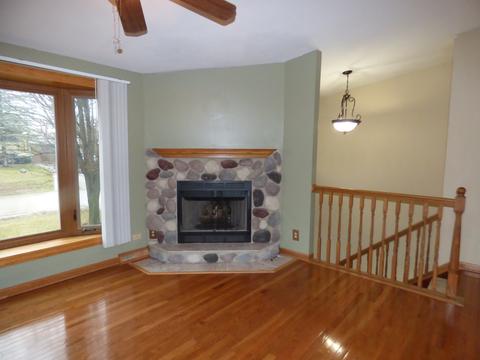711 Annabelle St, Mchenry, IL 60050 photo 4