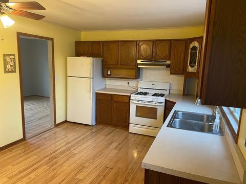 1701 Rogers Ave, Mchenry, IL 60051 photo 3