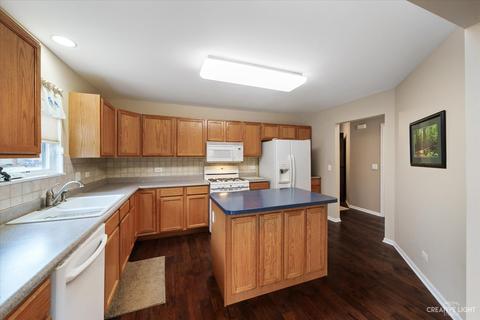 1265 Oakleaf Ct, Aurora, IL 60506 photo 9