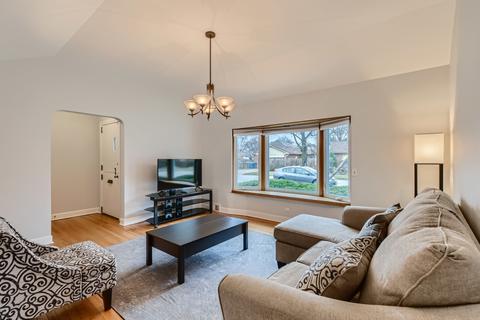 101 W Memory Ln, Mount Prospect, IL 60056 photo 4