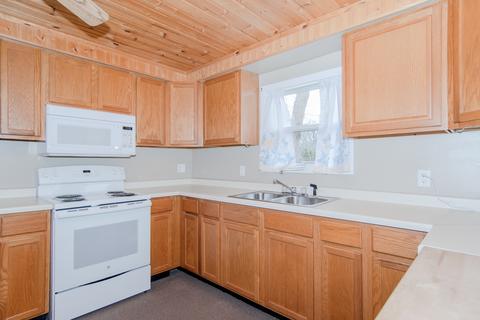 1528 Chambers Ave, Peru, IL 61354 photo 9