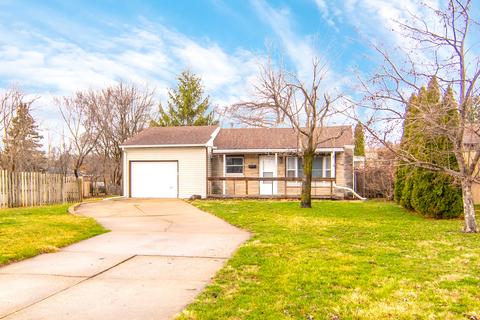 1528 Chambers Ave, Peru, IL 61354 photo 2