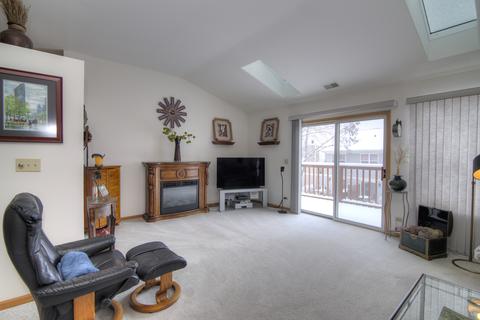 2113 Peach Tree Ln, Algonquin, IL 60102 photo 2