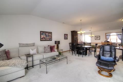2113 Peach Tree Ln, Algonquin, IL 60102 photo 4