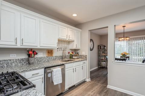 2044 Peach Tree Ln, Algonquin, IL 60102 photo 7