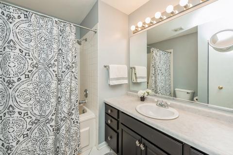 2044 Peach Tree Ln, Algonquin, IL 60102 photo 10