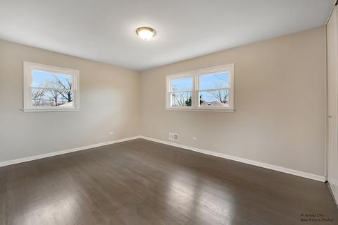 49 Michael Mnr, Glenview, IL 60025 photo 11
