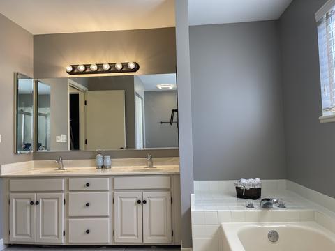 675 White Oak Ln, Bartlett, IL 60103 photo 20