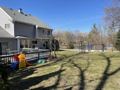 675 White Oak Ln, Bartlett, IL 60103 photo 3