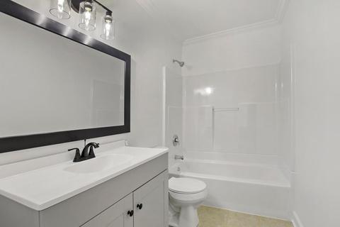245 Gingerbrook Ln, Bartlett, IL 60103 photo 9