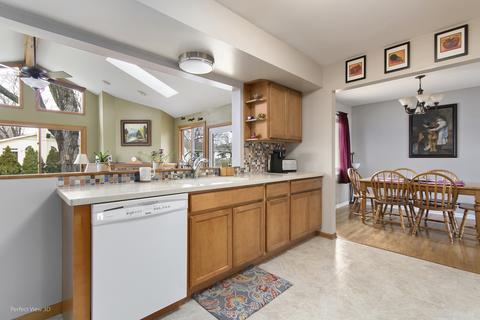 440 Tennyson Rd, Bartlett, IL 60103 photo 7