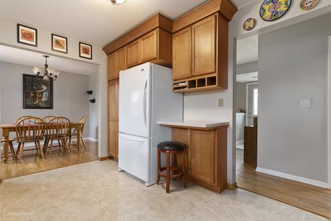 440 Tennyson Rd, Bartlett, IL 60103 photo 8