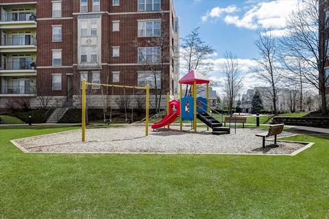 715 Astor Ln #406, Wheeling, IL 60090 photo 33