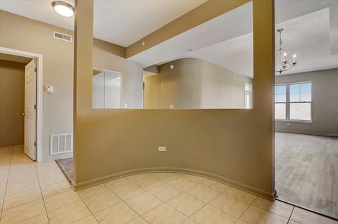 715 Astor Ln #406, Wheeling, IL 60090 photo 13