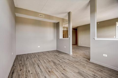 715 Astor Ln #406, Wheeling, IL 60090 photo 10